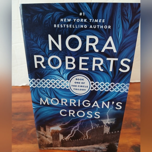 Nora Roberts Box Set The Circle Trilogy - Picture 3 of 7